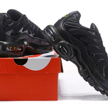 Load image into Gallery viewer, Casual Sports Shoes Breathable Sneaekrs Running Shoes
