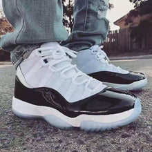 Load image into Gallery viewer, Shoes New Arrival Retro Style Casual High Top Sneakers Shoes
