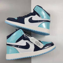 Load image into Gallery viewer, High Top Sneaker Shoes Sports Shoes Sneakers Skateboard Shoes Basketball Shoes
