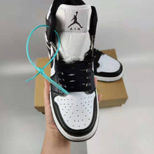 Load image into Gallery viewer, Casual Shoes Basketball Shoes Outdoor Sports Shock Absorber
