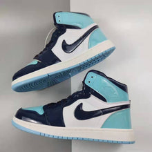 Load image into Gallery viewer, High Top Sneaker Shoes Sports Shoes Sneakers Skateboard Shoes Basketball Shoes
