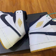 Load image into Gallery viewer, Casual Shoes Lace-Up Simple Breathable Shoes Mesh Sneakers
