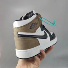 Load image into Gallery viewer, Casual Sports Shoes Breathable Sneaekrs Running Shoes
