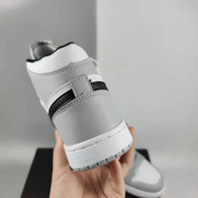 Load image into Gallery viewer, Sports Shoes Fashion Casual Shoes Outdoor Running Shoes Sneakers
